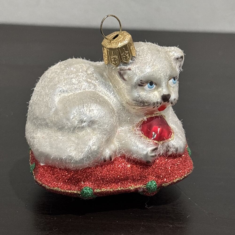 Vintage White Kitty/Cat Playing with Yarn Glass Ornament-Made In Poland 2.75"